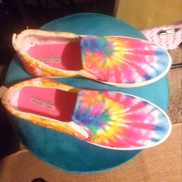 Women's shoe - Picture 1 of 3